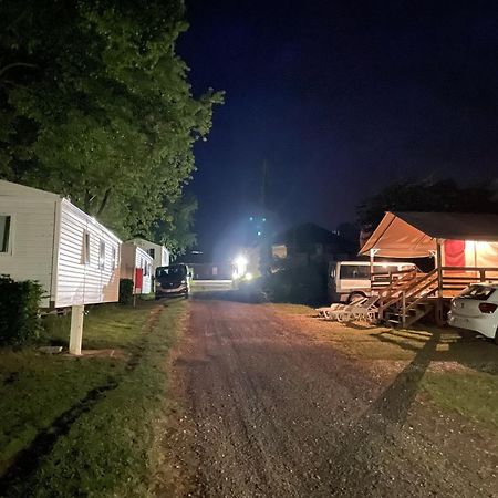 Camping Les Portes Du Perche Mamers エクステリア 写真